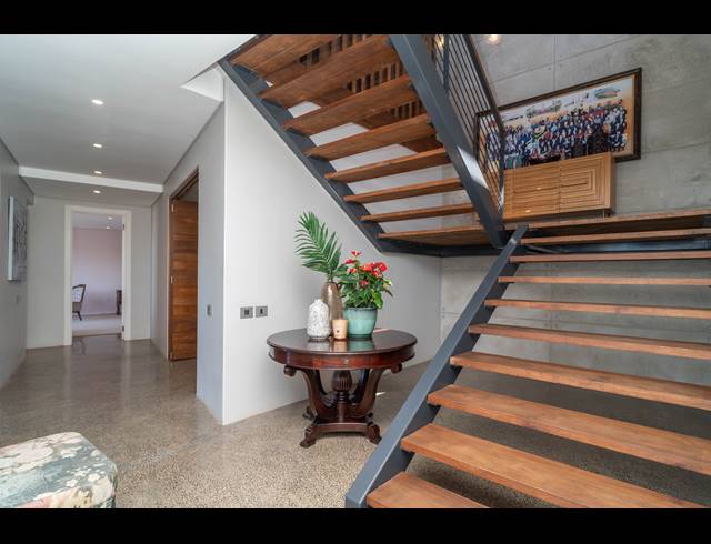 4 BEDROOM HOUSE FOR SALE IN UMHLANGA RIDGE